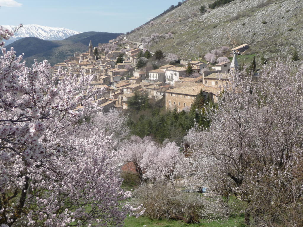 La Bifora E Le Lune Vico Sotto Gli Archi 5 Santo Stefano Di Sessanio Exterior foto